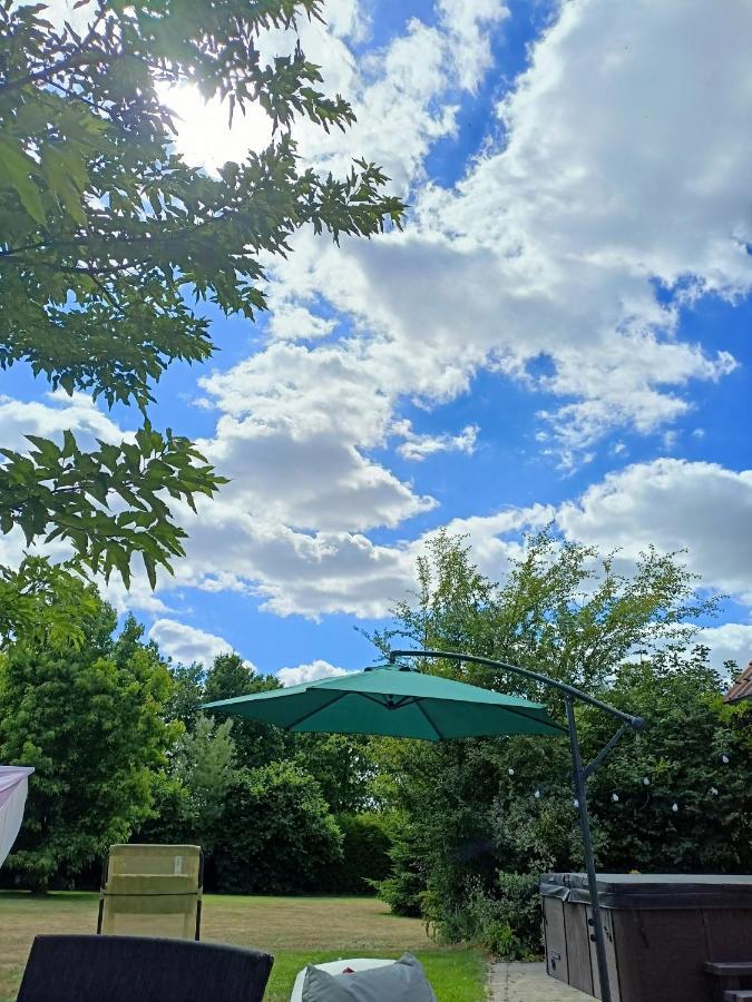 Les Chambres Du Vert Galant Le Lever Du Soleil Verlinghem ภายนอก รูปภาพ